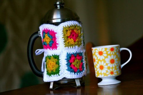 Super Cute & Cozy DIY Coffee Cups For Winter