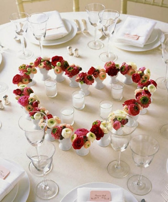 Romantic and Intimate Valentine's Day Table Setting Decor Ideas - Table Decor - Decoration - Ideas - Dining Room
