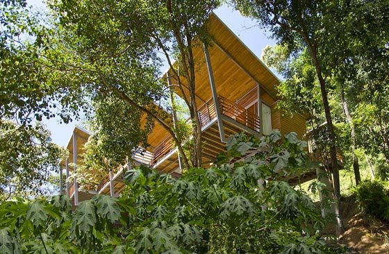 Ngôi nhà gỗ Flotana bên sườn đồi ở Costa Rica