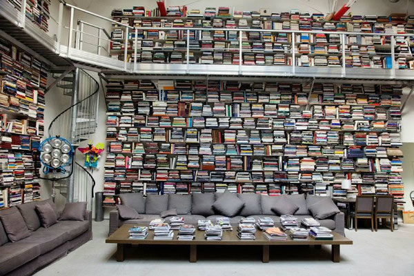 ห้องสมุดของครอบครัว Karl Lagerfeld’s [via]