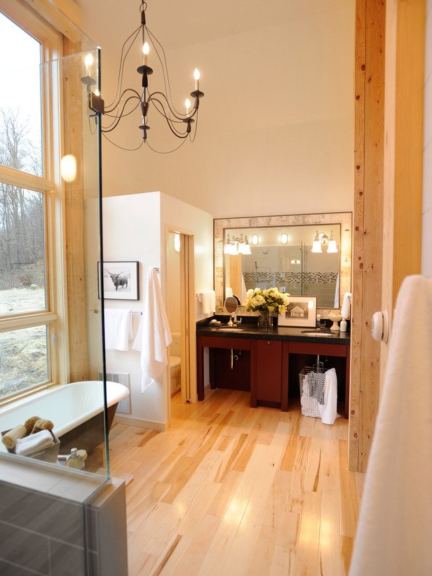 Luxurious Master Bathroom with Amazing Mountain Views