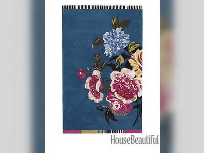 Brighten up your room with floral rugs