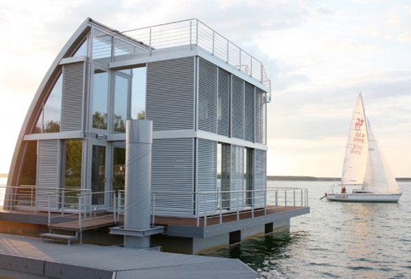 Top Five Awesome Floating Houses