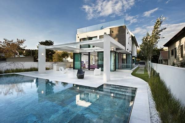 Mesmerizing from water and glass - Dream Home