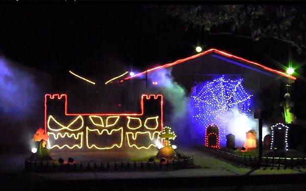 Most Fun and Spectacular Halloween Light Shows [VIDEO]
