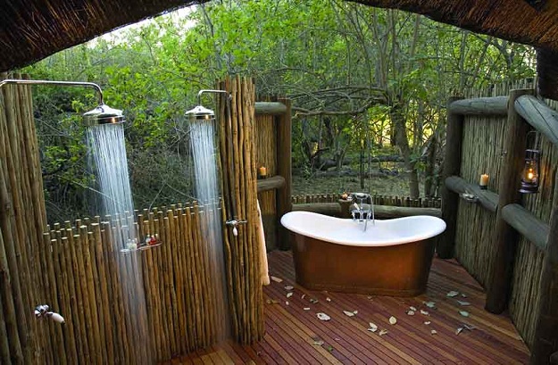 แบบ Outdoor Bathroom - ห้องน้ำ outdoor - ตกแต่งบ้าน - แต่งบ้าน - ออกแบบ - การออกแบบ - ไอเดียเก๋ - ห้องน้ำ - แต่งห้องน้ำ - สไตล์โมเดิร์น - เทรนด์การออกแบบ - ดีไซน์ - ไม่ซ้ำใคร