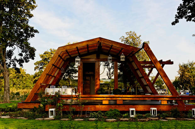 บ้านหลังเล็กดีไซน์สวย ตกแต่งเก๋ ช่วยประหยัดพลังงาน