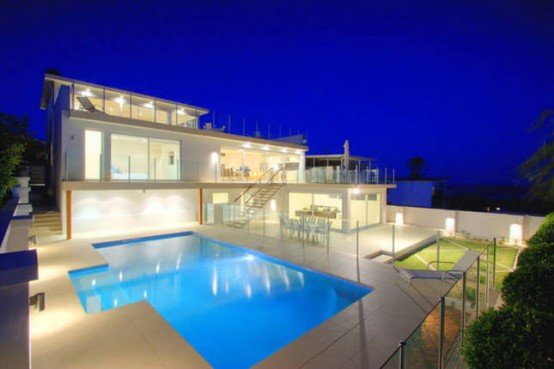 Ultra Modern House with 3 Levels and Ocean Views from Everywhere