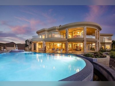 Persian King Palace: Luxurious Residence Fit For a Royal On Sale in Nevada
