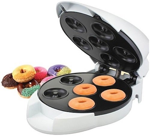 A Mini Donut Factory That Fits On Your Desk