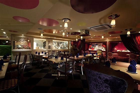 Wonderland in Real Life - Restaurant - Design Public