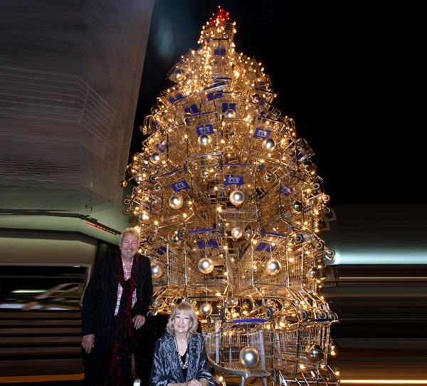 Chrismas Tree made of 86 Shopping Carts - Decoration - Idea