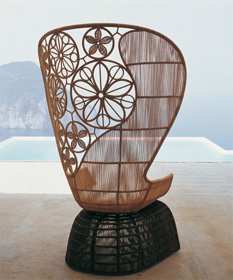 Exquisite Outdoor Living - outdoor furnishings from B&B Italia Crinoline range