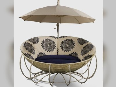 Designer Outdoor Sofa by Fendi Casa - Love