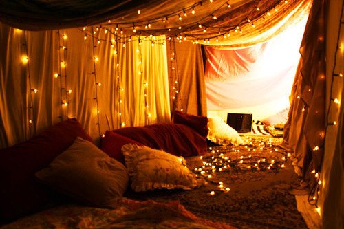Romantic Bedroom Decorations With Christmas Lights - Decor Report