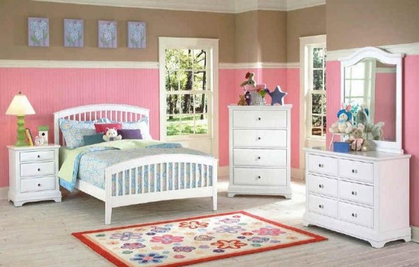 Beautiful teen bedroom designs by New Classic Furniture