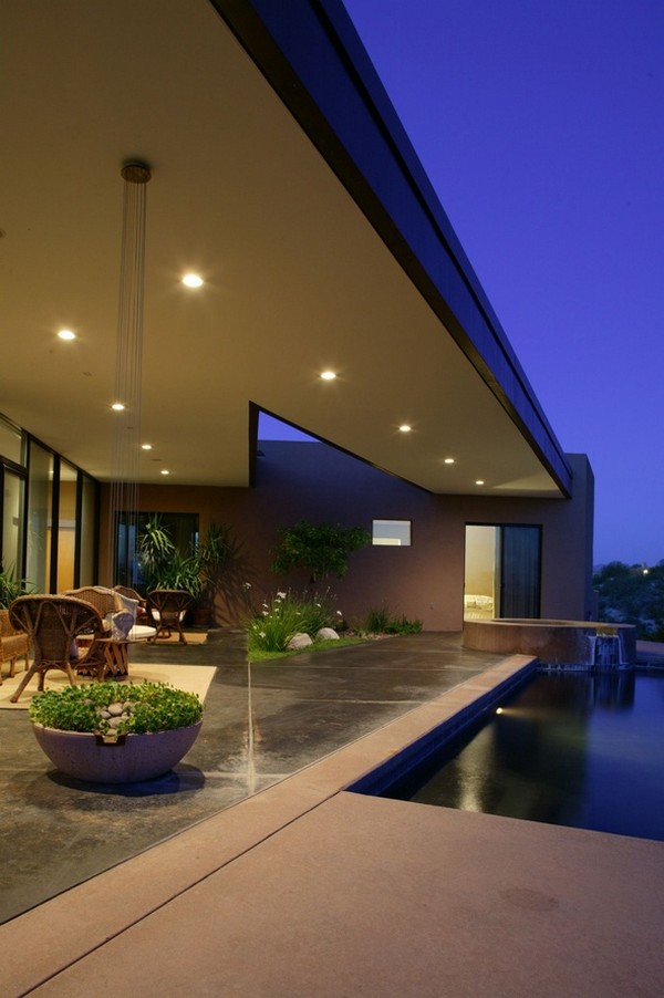 Modern Oasis: Riverfront Residence in Tucson, Arizona - Dream Home