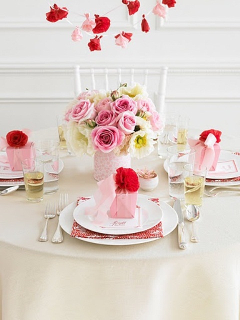 Romantic and Intimate Valentine's Day Table Setting Decor Ideas - Table Decor - Decoration - Ideas - Dining Room