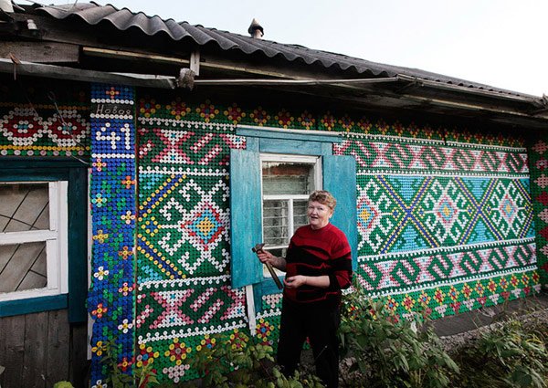 Russia: Amazing Wall Decorations By Recycling 30,000 Bottle Caps