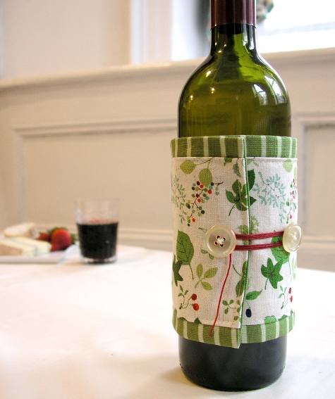 sewing 101: make a wine bottle cozy