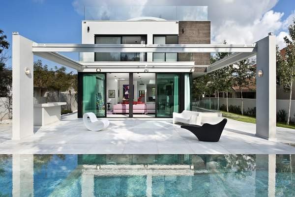 Mesmerizing luxury villa in Israeli resort town of Herzliya