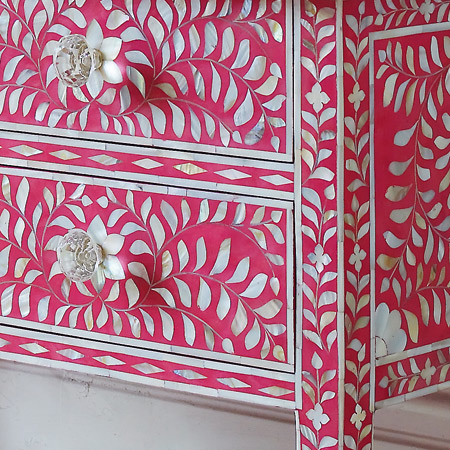 Pink and Mother of Pearl Inlay Console Table Which Is Perfect for Feminine Interiors - Console Table - Furniture