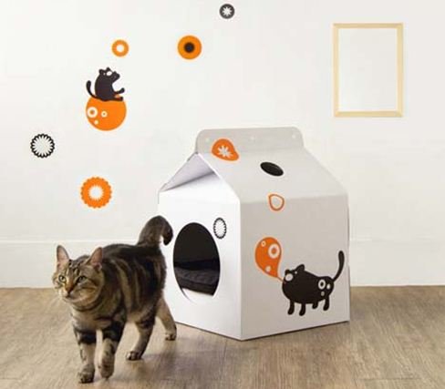 Pop-Up Cat House Made of Milk Carton