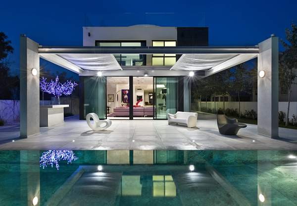 Mesmerizing from water and glass - Dream Home