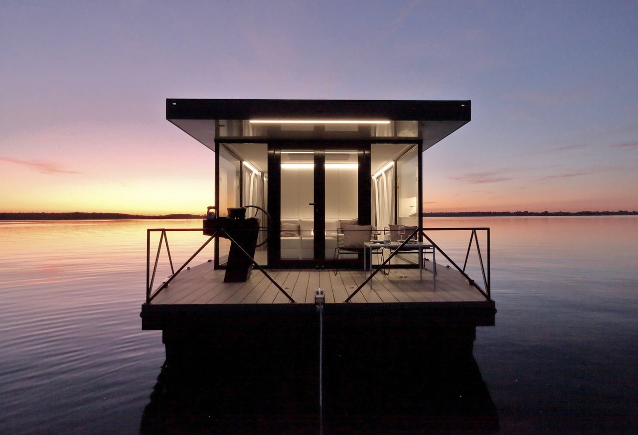 An Architect Couple Designs an Apartment on the Water