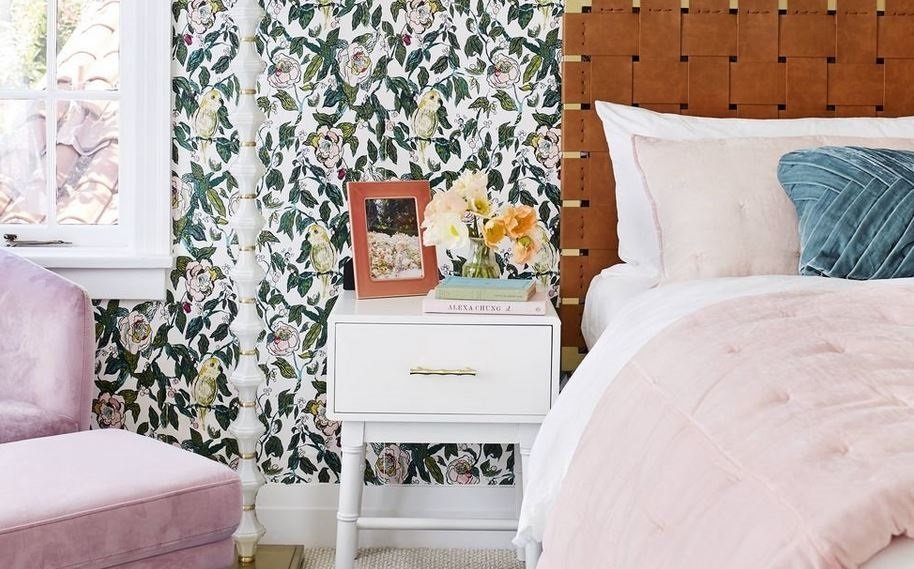 12 Creative Ways to Transform Your Bedroom into a Relaxing Retreat