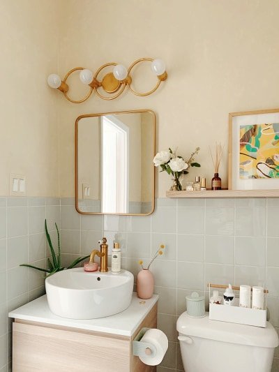 A Key Storage Tweak for Under $300 Took This Rental Bathroom From ’90s to New