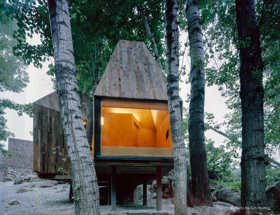 5 Small Modern Cabin Design Ideas To Inspire Your Next Off-The-Grid Project