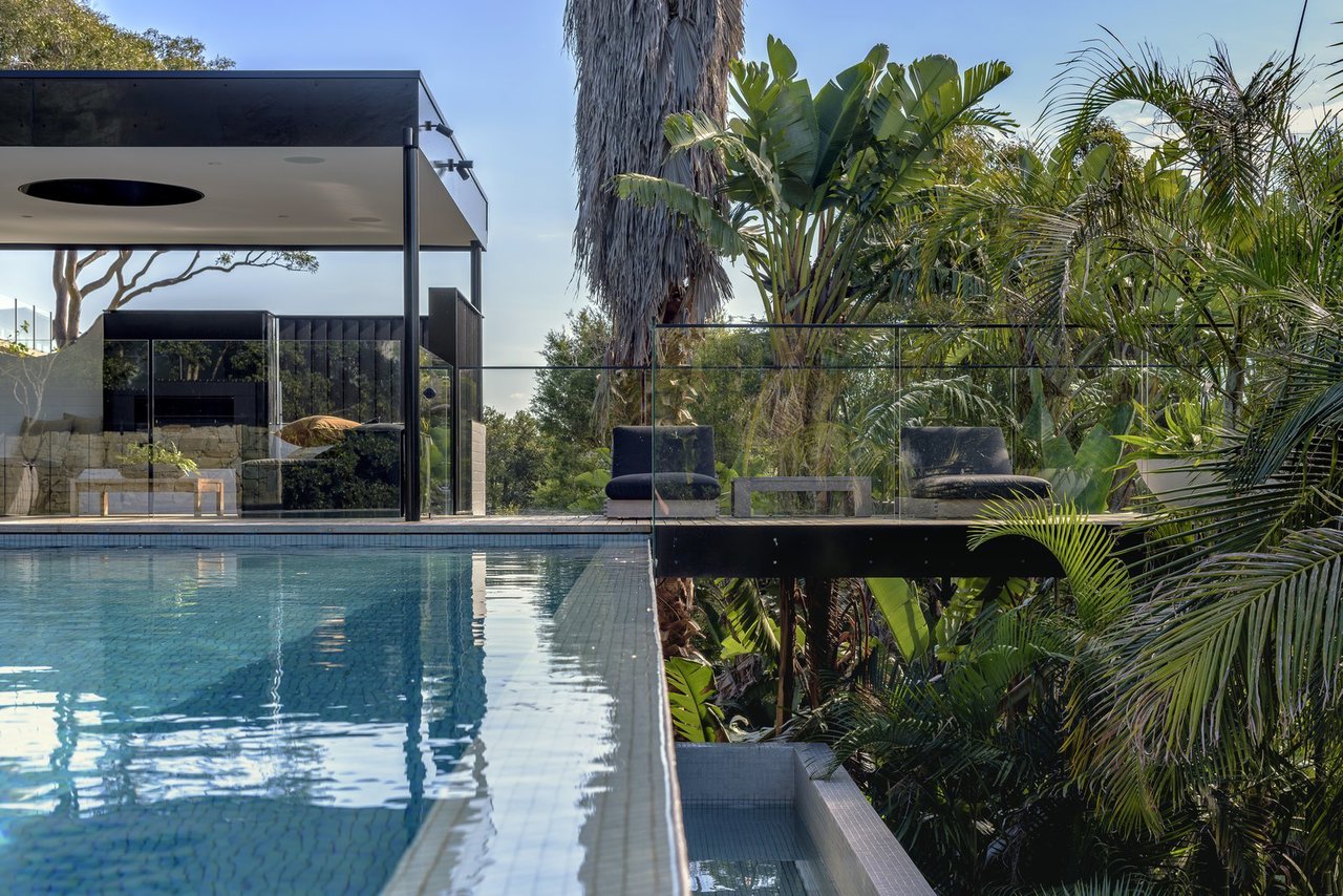 An Australian Family Kicks Back in a California-Inspired Pool Pavilion