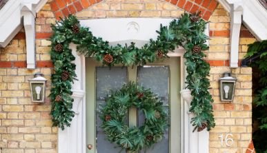 Christmas door decorating ideas - make your home festive right from the start