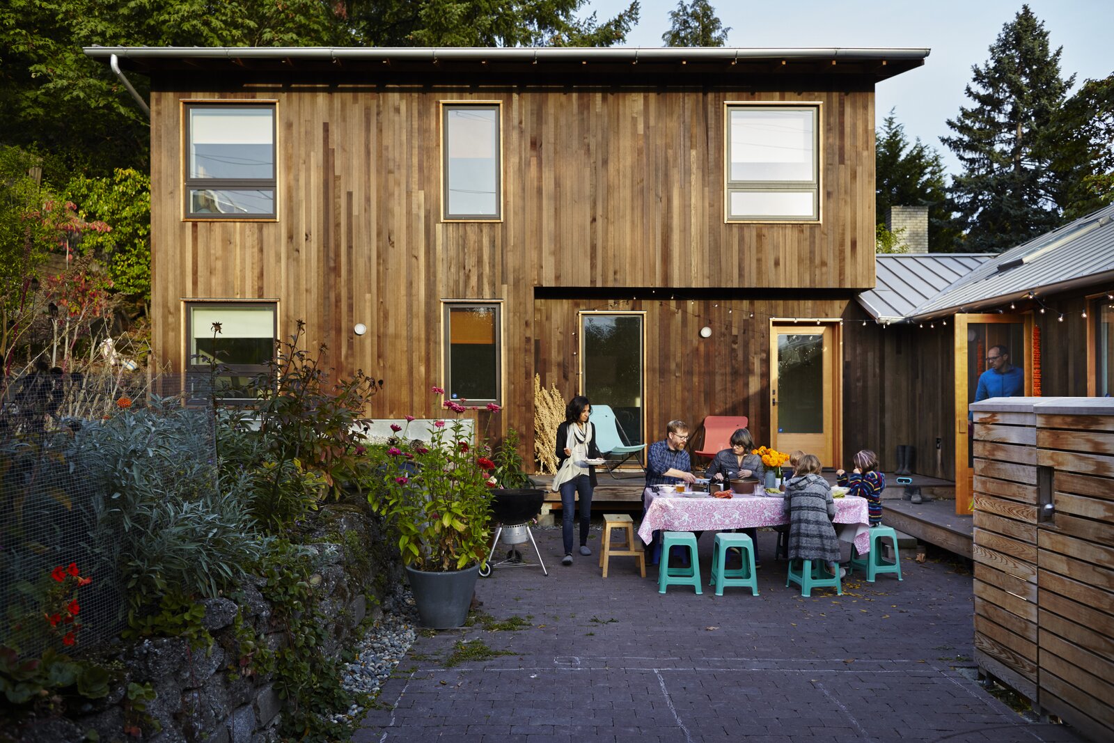 A Seattle Couple Design a Home Around Indoor/Outdoor Gathering Spaces