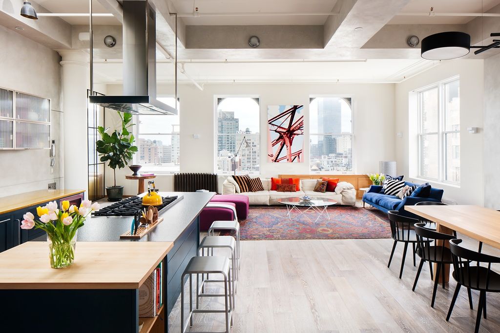 Dynamic Soho Loft With Industrial And Architectural Flair