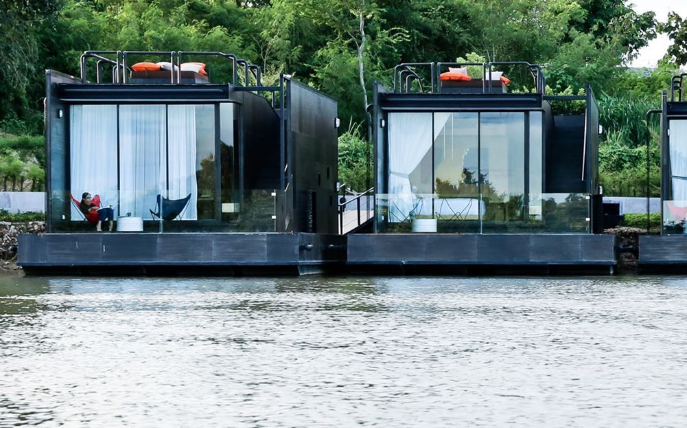Floating Resort Units Draw Visitors To Thailand's Kwai River