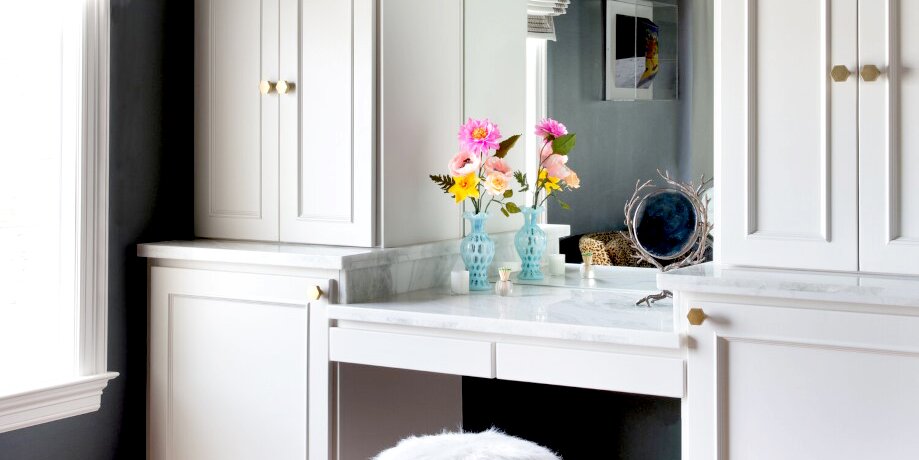 17 Bathroom Makeup Vanity Ideas to Help You Get Ready Each Morning