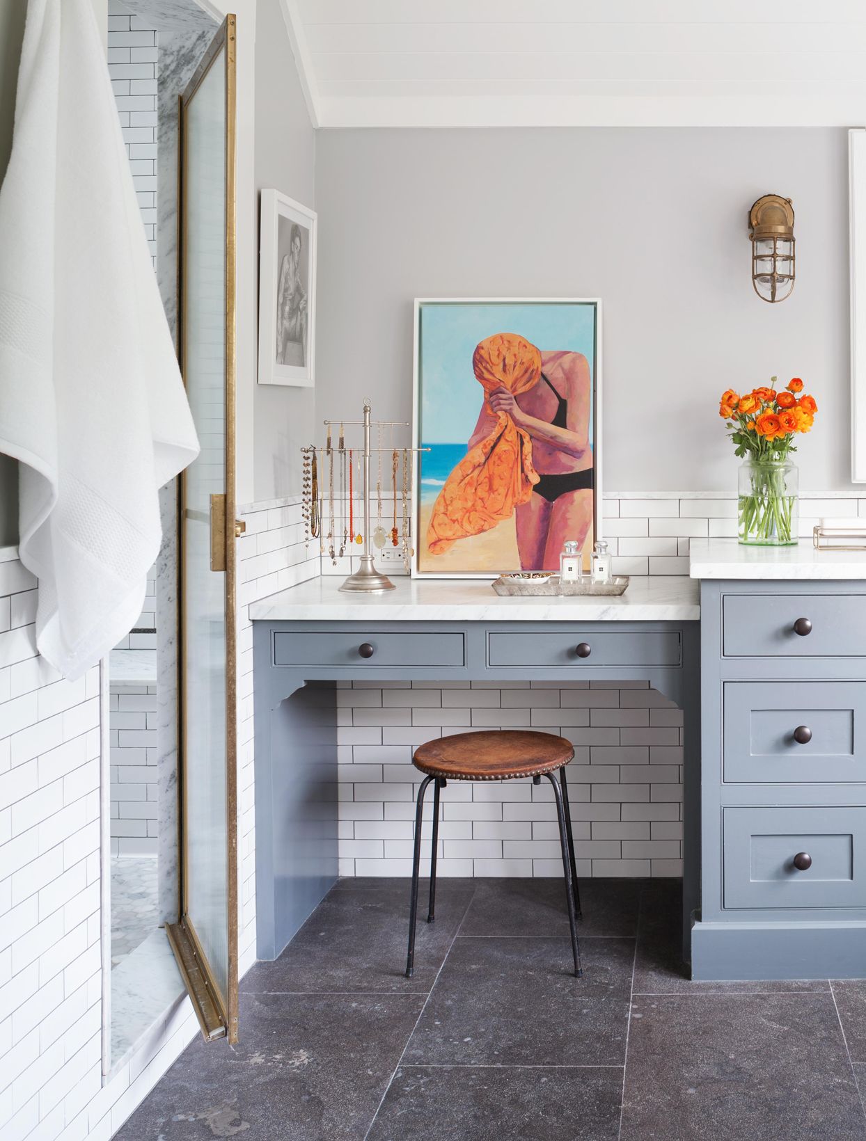 17 Bathroom Makeup Vanity Ideas to Help You Get Ready Each Morning