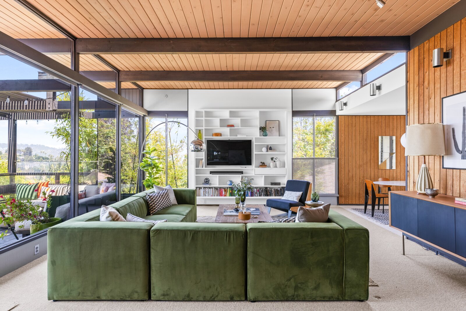 An Architect’s Midcentury Home With Beaming Interiors in L.A.
