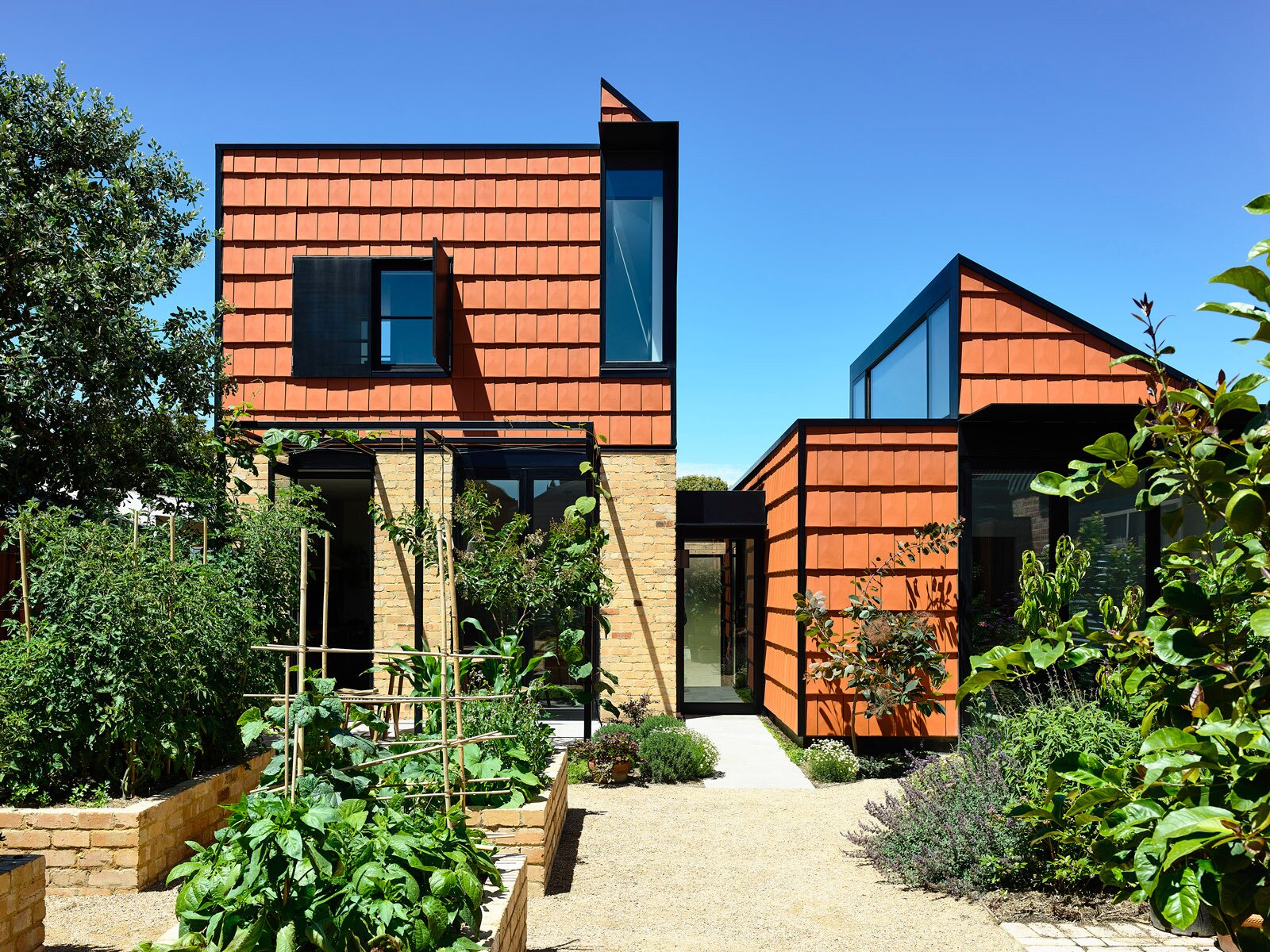 A Multigenerational Home Complete With Vegetable Gardens Rises in Central Melbourne