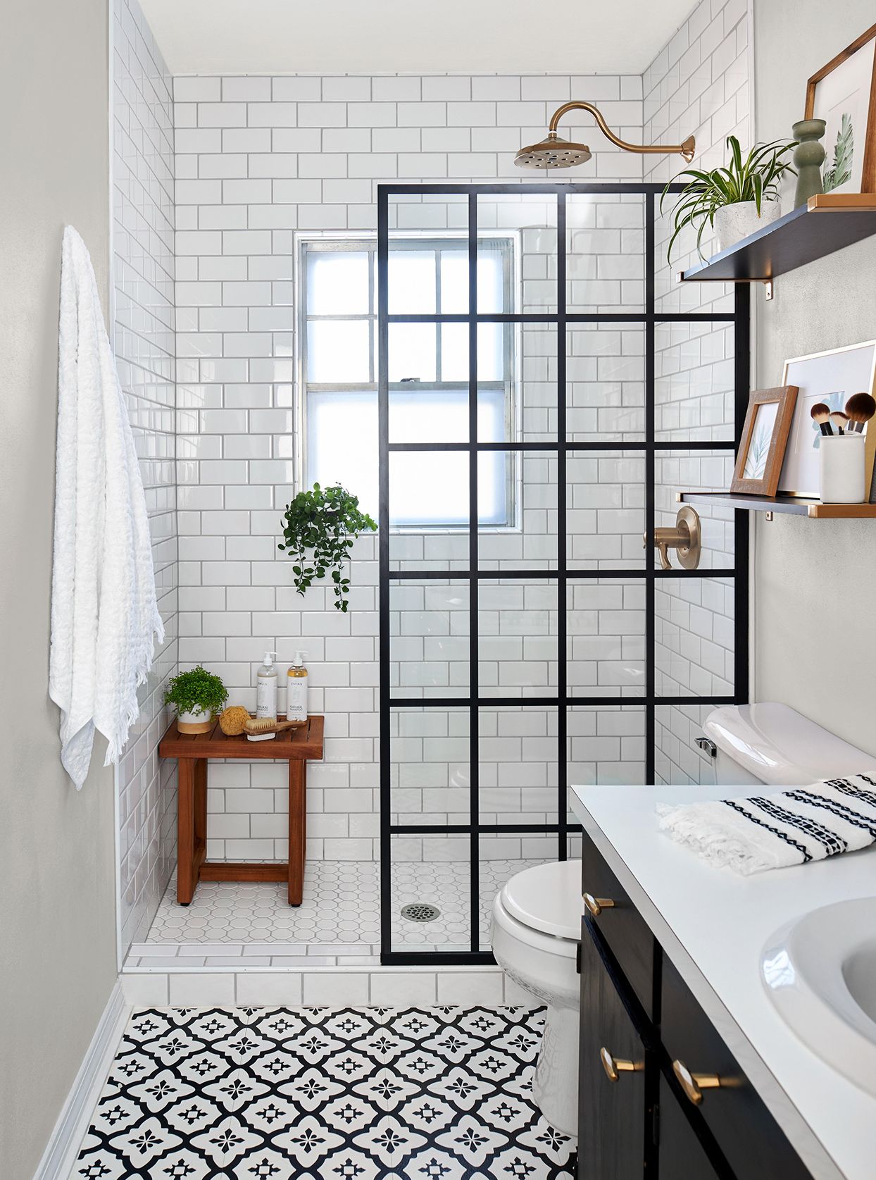 33 Stylish Ideas for Walk-In Shower Seats