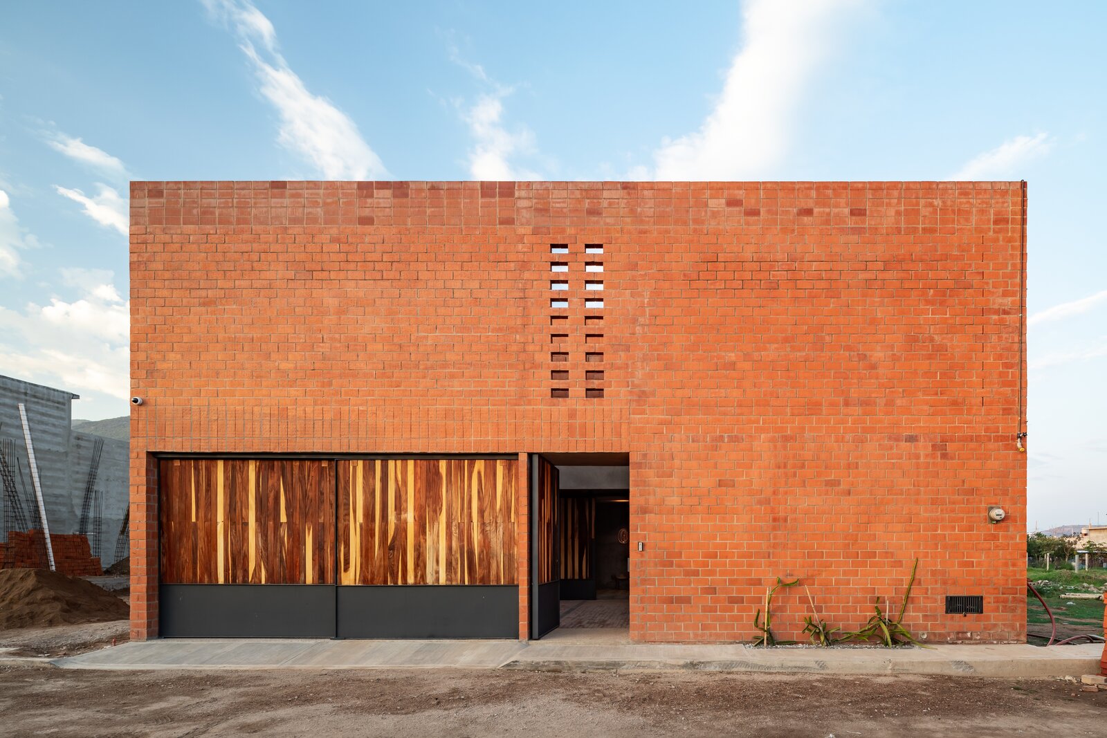 A Stoic Structure in Oaxaca Gives Way to a Couple’s Convivial Home