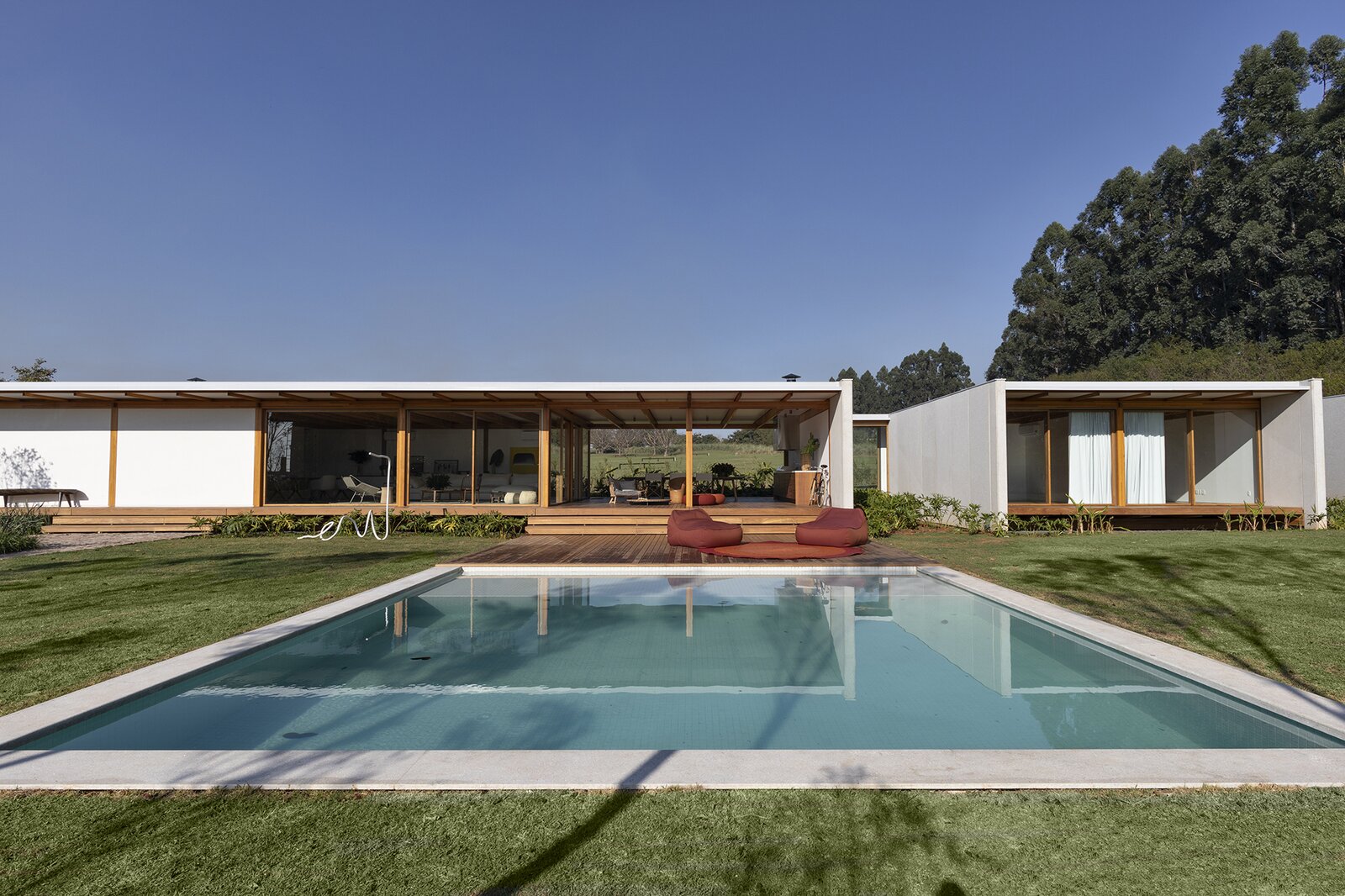 This Energy-Efficient Prefab in Brazil Can Be Easily Expanded for More Space