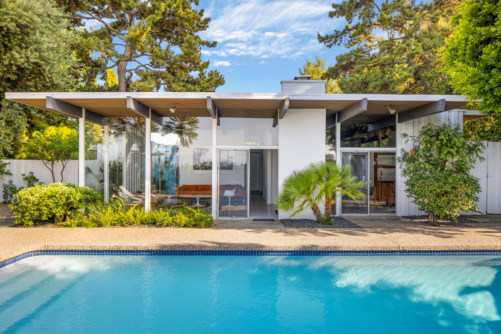 A Restored Midcentury by A. Quincy Jones Is for Rent in Los Angeles