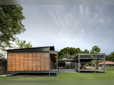 This Modern Prefab Is Now a Gorgeous Guest House