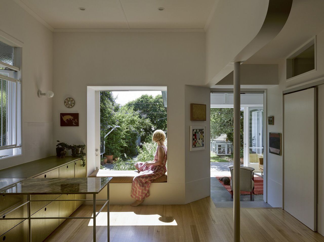 A Family’s Queenslander Cottage Is Cracked Open With an Airy, Shed-Like ...