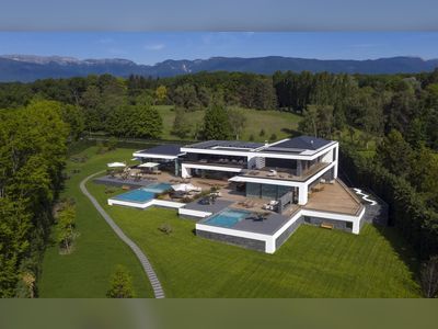 A Swanky Swiss Villa On The Shores Of Lake Geneva [Video]